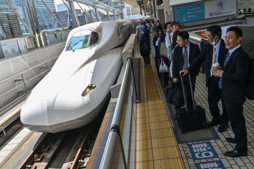 Snake on a train delays Japanese bullet service