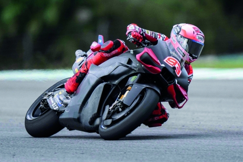 Marquez fastest on opening day pre-season test 