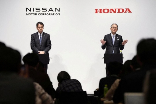 Honda, Nissan in preliminary merger talks: reports Honda, Nissan in preliminary merger talks: reports