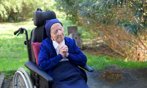 World's oldest known person dies aged 118 World's oldest known person dies aged 118