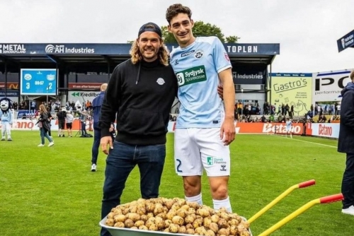A wheelbarrow of potatoes for Danish football’s man of the match 