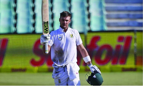 Australia close in on victory Australia close in on victory