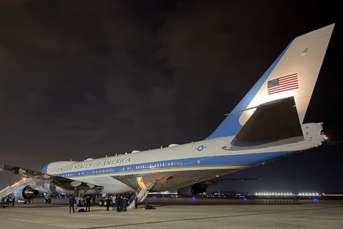 Trump Flies on Old Air Force One as Qatar-Gifted Jet Awaits Security Upgrades Trump Flies on Old Air Force One as Qatar-Gifted Jet Awaits Security Upgrades