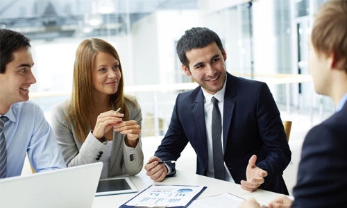 Oman introduce shorter job contracts