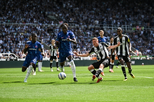 Newcastle soar, Arsenal fight back