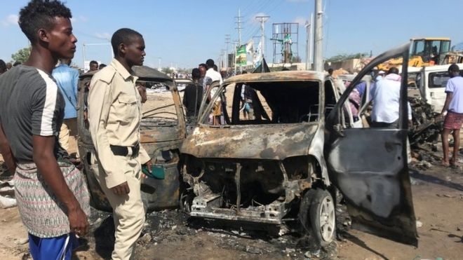 Rush hour car bomb kills many in Somali capital