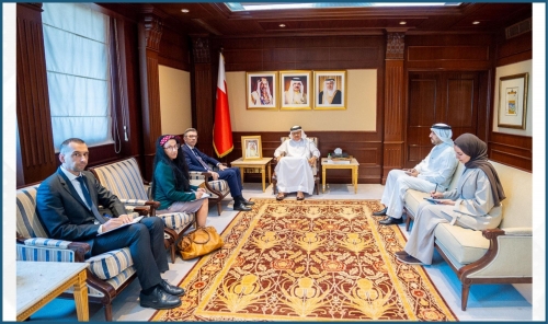 Bahrain FM Meets French Ambassador in Manama