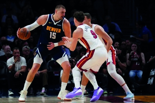 Nuggets reel from Jokic injury, Thunder rout Hawks