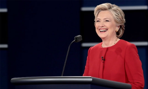 Confident Clinton steps up in battle for Congress