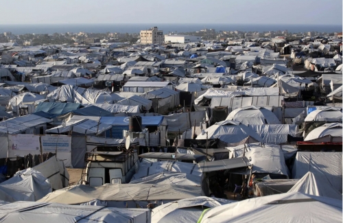 Fiberglass Homes Offer Temporary Relief to Displaced Families in Gaza