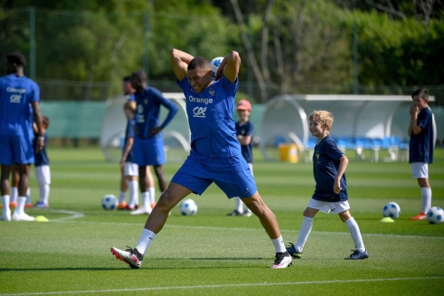 Mbappe says PSG ‘my only option for now’ Mbappe says PSG ‘my only option for now’