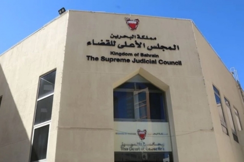 Court Orders Mother to Hand Over Daughter Court Orders Mother to Hand Over Daughter
