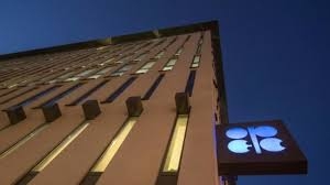 Russia to make call on oil output cuts ‘in coming days’ Russia to make call on oil output cuts ‘in coming days’