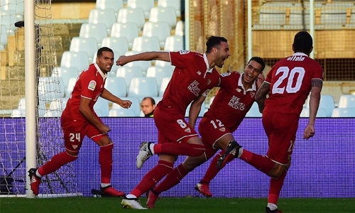 Iborra hat-trick cements Sevilla in third Iborra hat-trick cements Sevilla in third