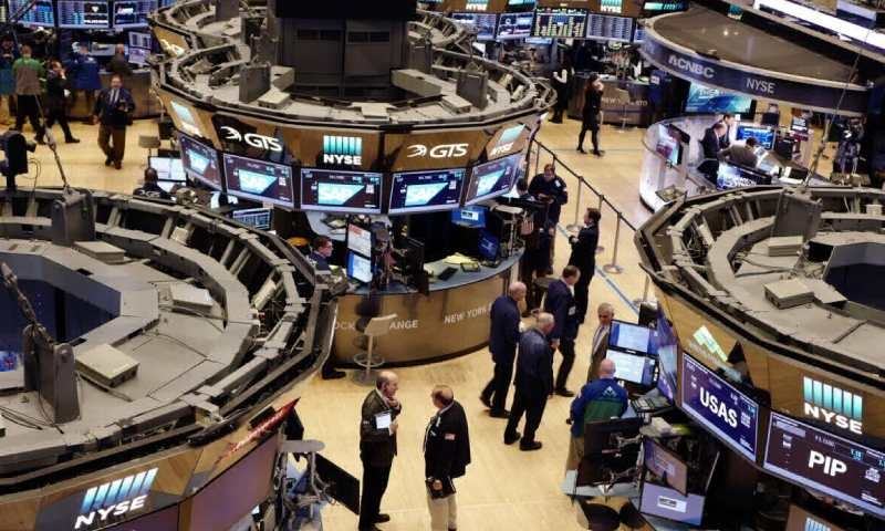 Wall Street shrugs off tariff war