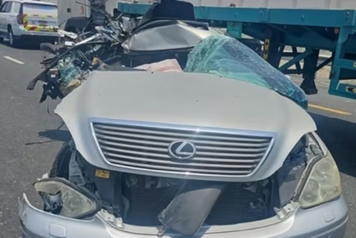 Mother, baby die as car slams into parked truck in UAE Mother, baby die as car slams into parked truck in UAE