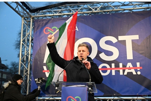 Hungary's 'regime change' brings newcomers into parliament Hungary's 'regime change' brings newcomers into parliament