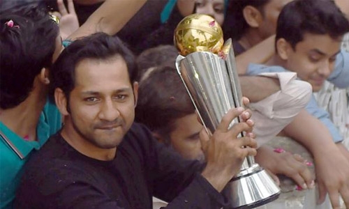 Pakistan captain gets hero's welcome