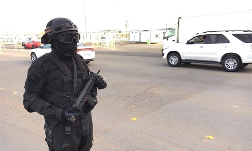 Man opens fire at traffic radar in Saudi Arabia, arrested Man opens fire at traffic radar in Saudi Arabia, arrested