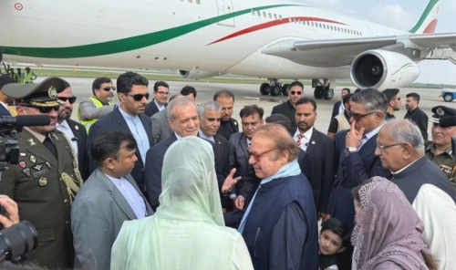 Iranian President Arrives in Lahore to Strengthen Ties with Pakistan Iranian President Arrives in Lahore to Strengthen Ties with Pakistan