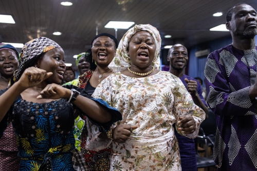 Tense wait as Nigeria slowly counts election results