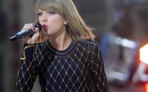Taylor Swift leads American Music Award nominations