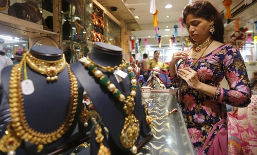 Jewellers across gold-loving India strike over tax Jewellers across gold-loving India strike over tax