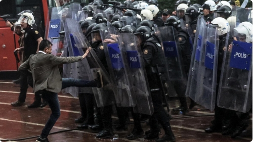 Police Raid Opposition HQ in Turkey After Court Ousts Party Leadership