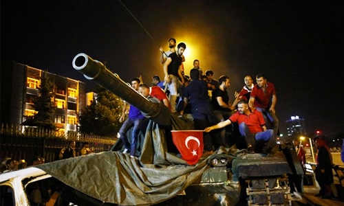 Turkey PM says 161 dead in coup bid, almost 3,000 held Turkey PM says 161 dead in coup bid, almost 3,000 held