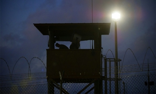 Oman receives 10 prisoners from Guantanamo