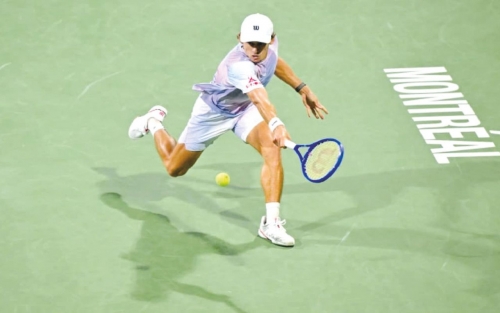 De Minaur fights past Duckworth in all-Aussie Montreal battle