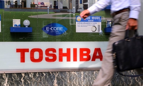 Toshiba leads sharp morning losses in Tokyo stocks