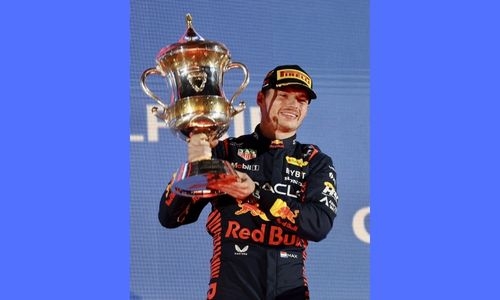 Max Verstappen masterclass in Bahrain!