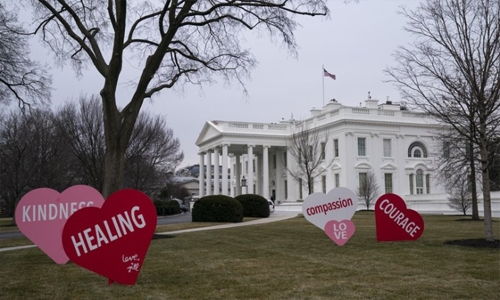 Bidens view Valentine's Day decorations on White House lawn