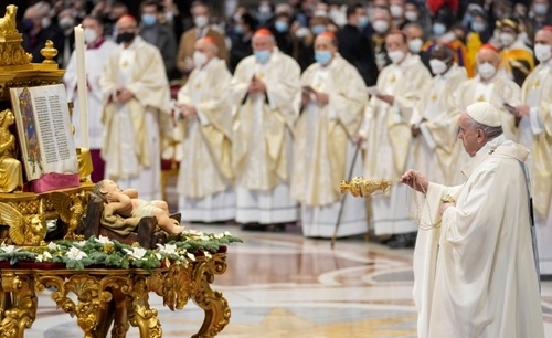 Pandemic is hard, but focus on the good: Pope on new year