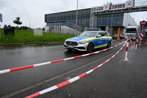 Two dead in shooting at Mercedes plant in Germany Two dead in shooting at Mercedes plant in Germany