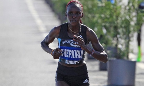 Distance aces Cheruiyot, Kipchoge scoop Kenyan awards
