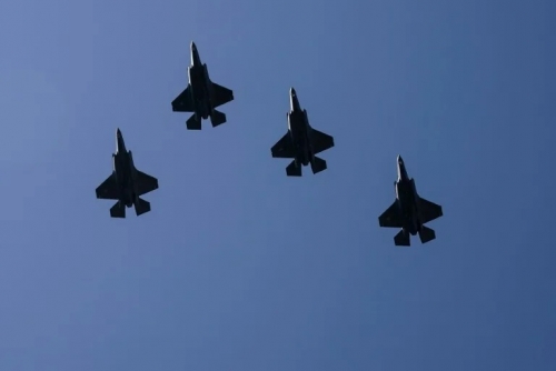 Venezuela’s Maduro urges dialogue after Trump threat Venezuela’s Maduro urges dialogue after Trump threat