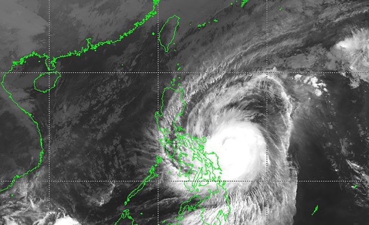 Philippines suspends school classes, cancel flights ahead of typhoon