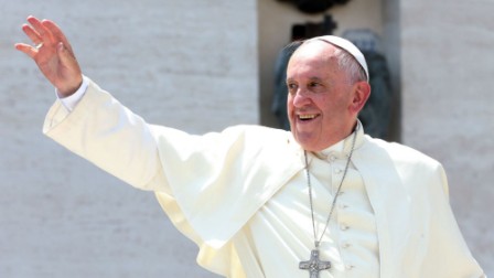 Pope arrives at UN, to give major speech