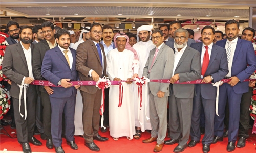Malabar Gold & Diamonds opens 15th showroom in Dubai Malabar Gold & Diamonds opens 15th showroom in Dubai