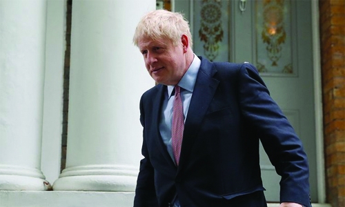 Johnson wins key Brexit backing