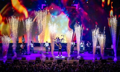 Amr Diab captivates guests at Al Dana Amphitheatre