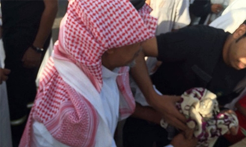 Crocodile caught strolling on street in Saudi Crocodile caught strolling on street in Saudi