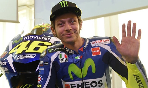 Rossi back on bike 18 days after double leg fracture Rossi back on bike 18 days after double leg fracture