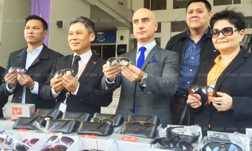 Thai cops seize huge fake sunglasses haul, arrest 2 Chinese Thai cops seize huge fake sunglasses haul, arrest 2 Chinese