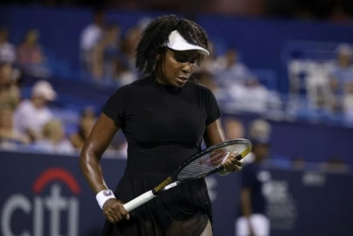 Venus Williams falls at first hurdle in Cincinnati 