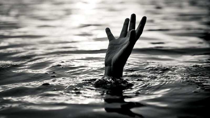 15-year-old boy drowns in pool