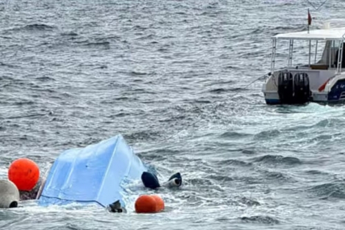 Three Rescued After Boat Capsizes Off Oman