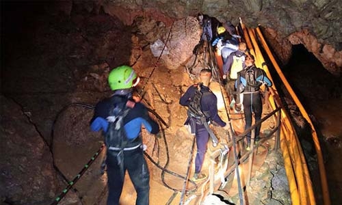 Eight boys rescued from Thai cave; Operation resumes to free final five